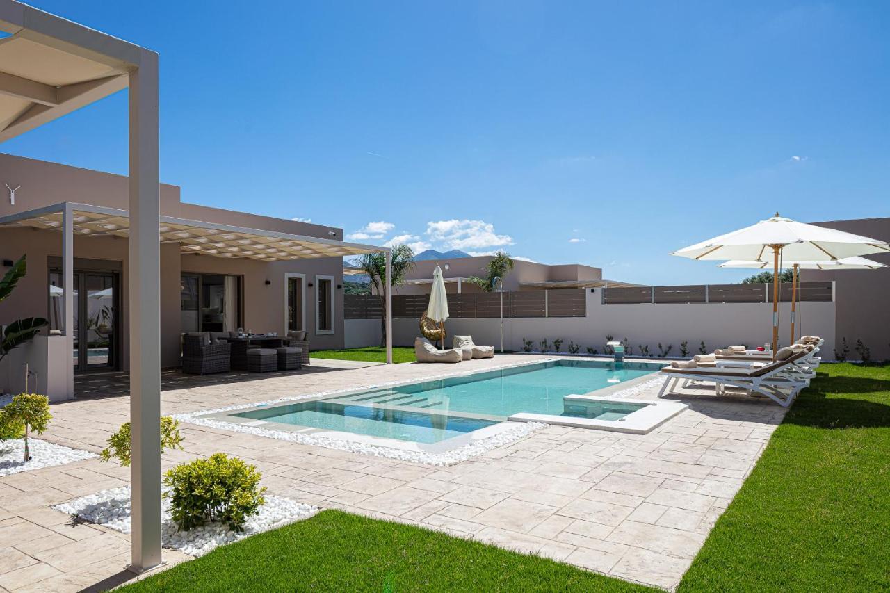 Koin Villa Sunset, With Heated Pool & Whirlpool, By Thinkvilla Perama  ภายนอก รูปภาพ